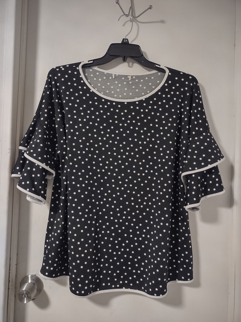 Source Unknown Black Polka Dot Ruffle Sleeve Tunic with White Trim